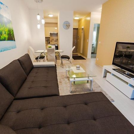 Appartement Corvin Promenade With Free Parking à Budapest Extérieur photo