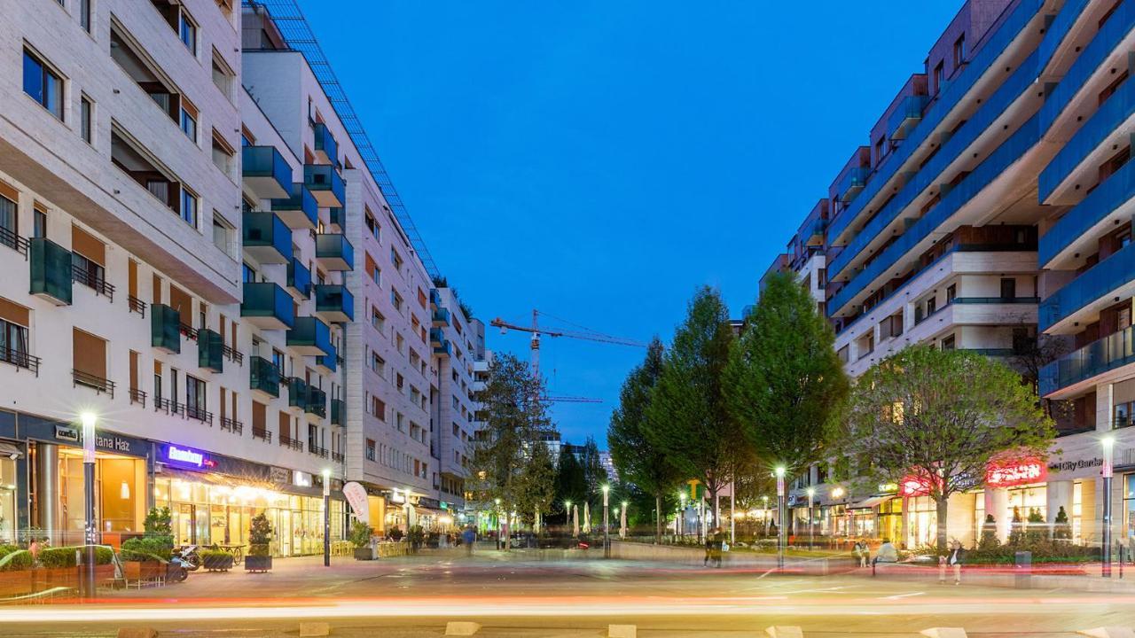 Appartement Corvin Promenade With Free Parking à Budapest Extérieur photo